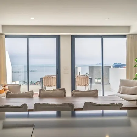 Modern Two-bedroom Coastal Retreat With Panoramic Sea Views To Africa