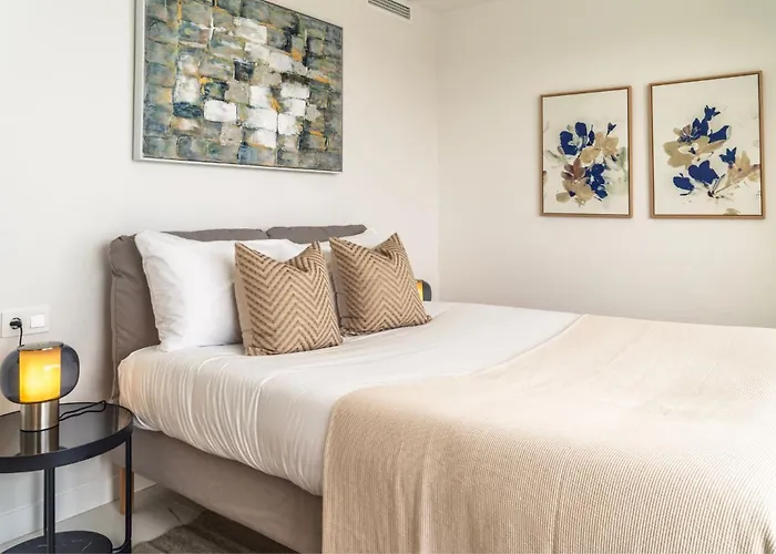 Apartment Modern Two-bedroom Coastal Retreat With Panoramic Sea Views To Africa Estepona